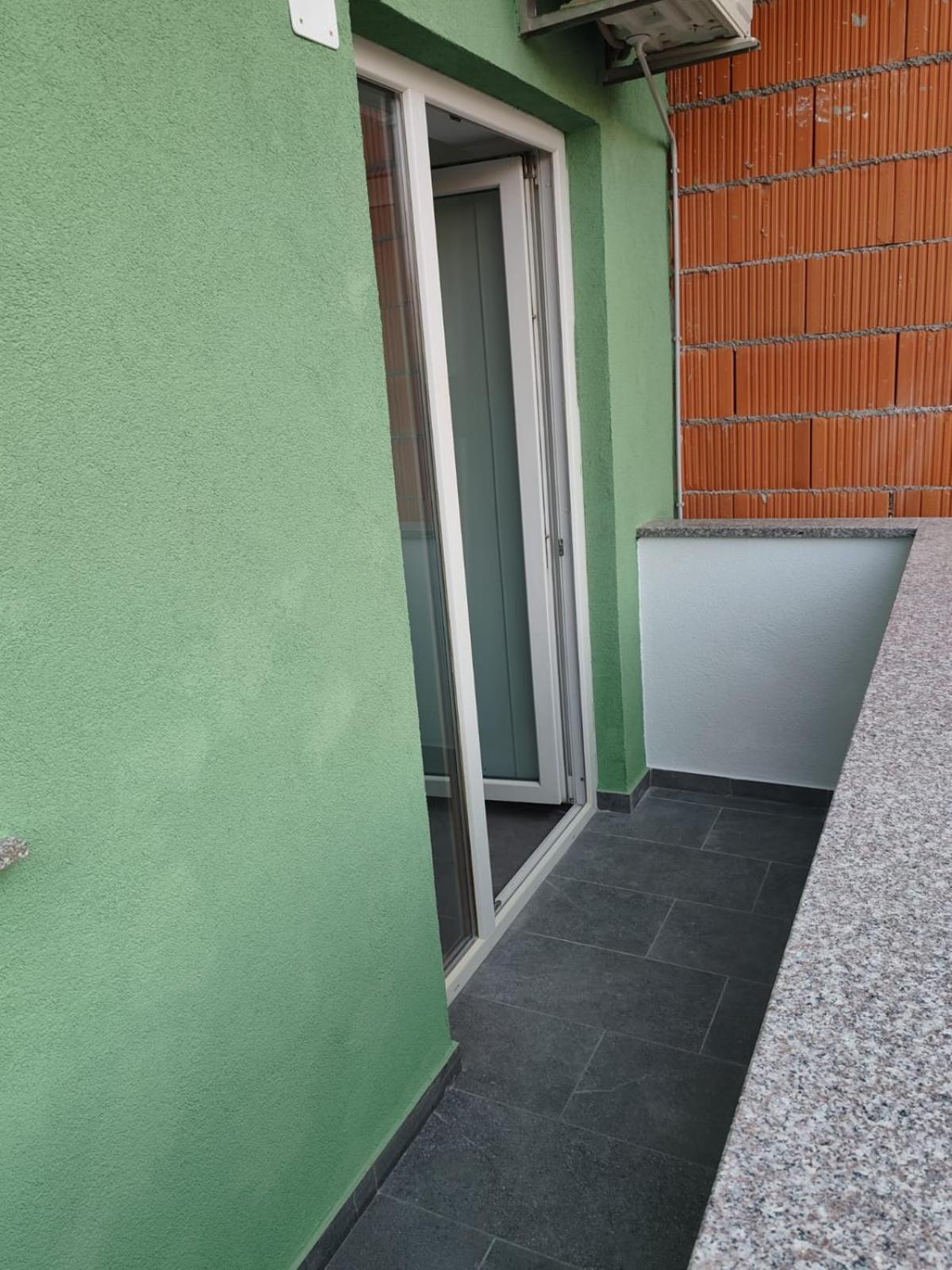 Center Apartman *